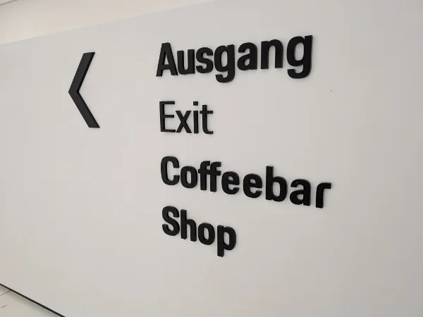 Firmenschild-Porsche-Stuttgart